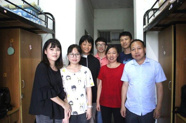 倾心金融业 湖州姐妹花前后报考浙金院同专业成校友